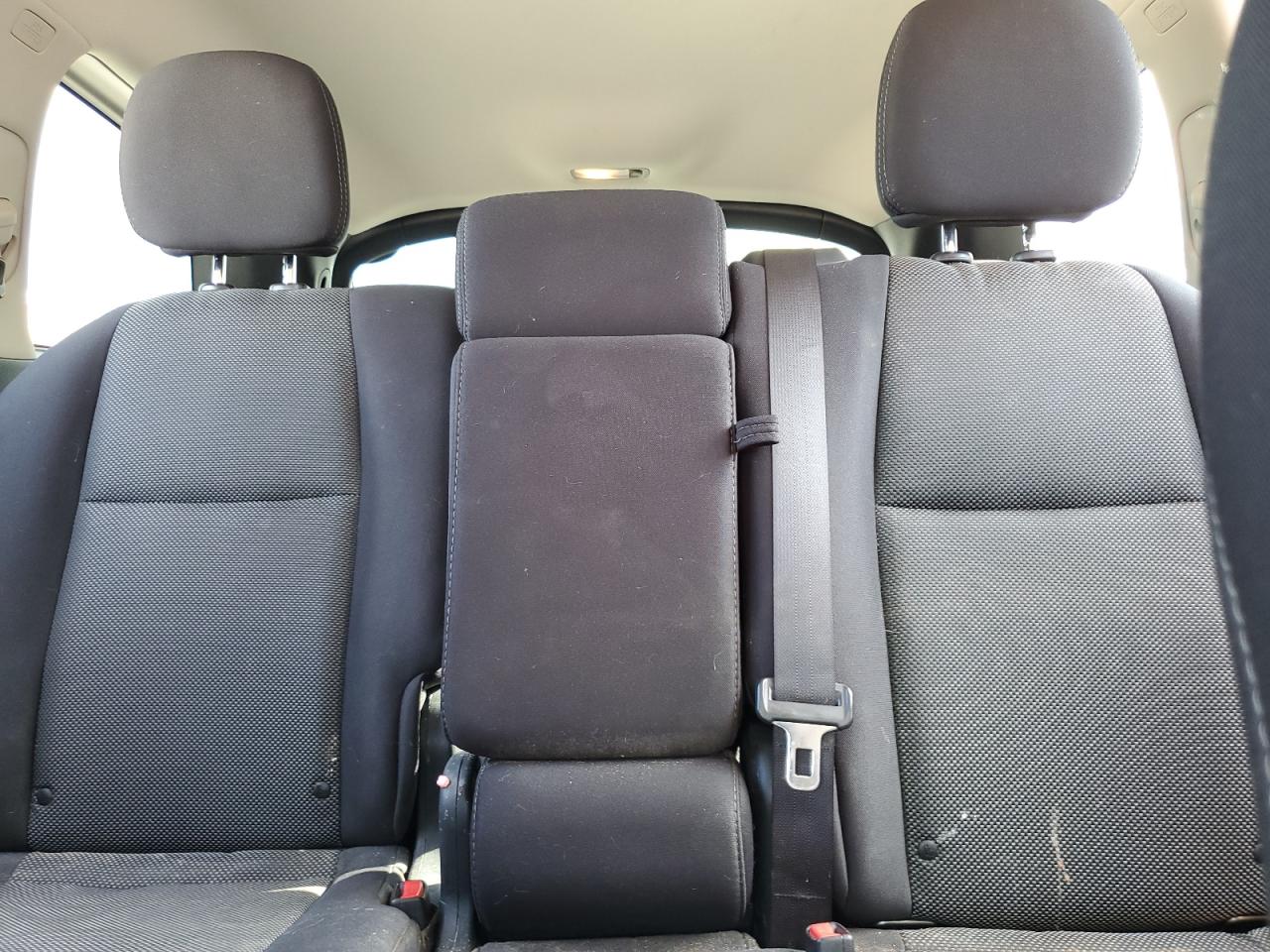 Nissan Pathfinder S Image 9