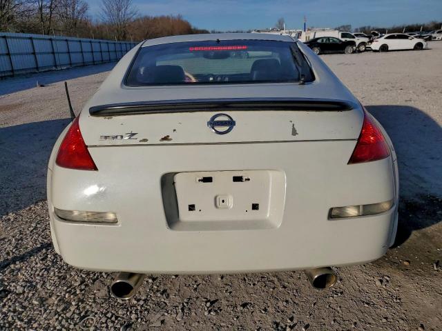 Nissan 350Z Coupe Image 9