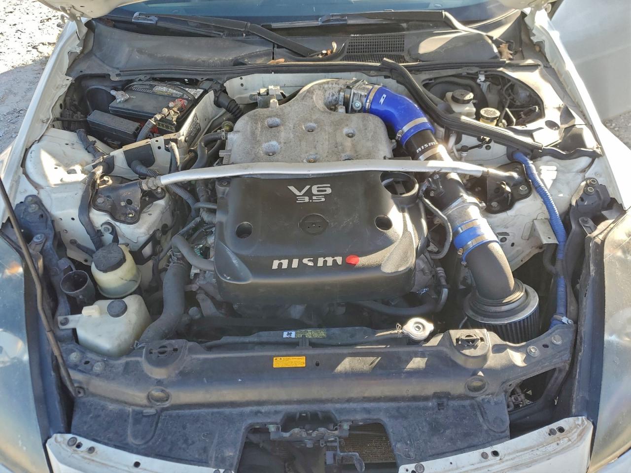 Nissan 350Z Coupe Image 7