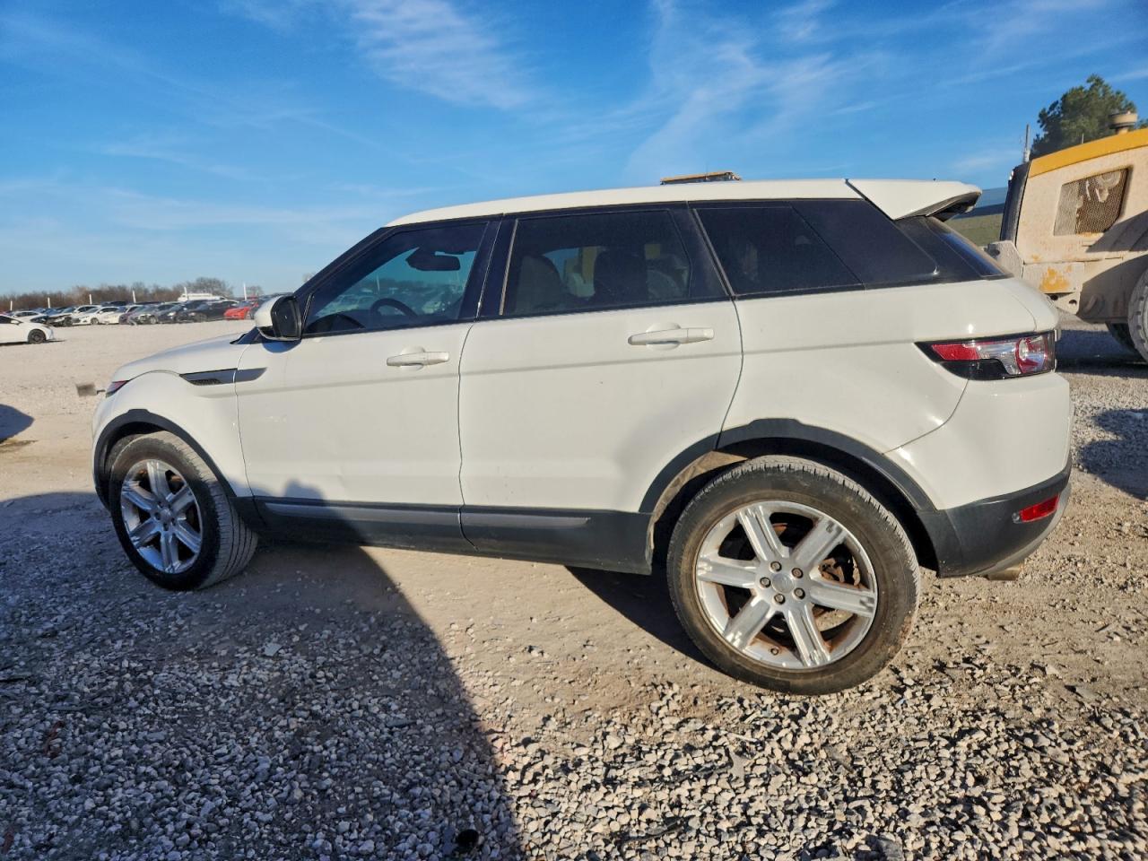 Land Rover Range Rover Pure Plus Image 2