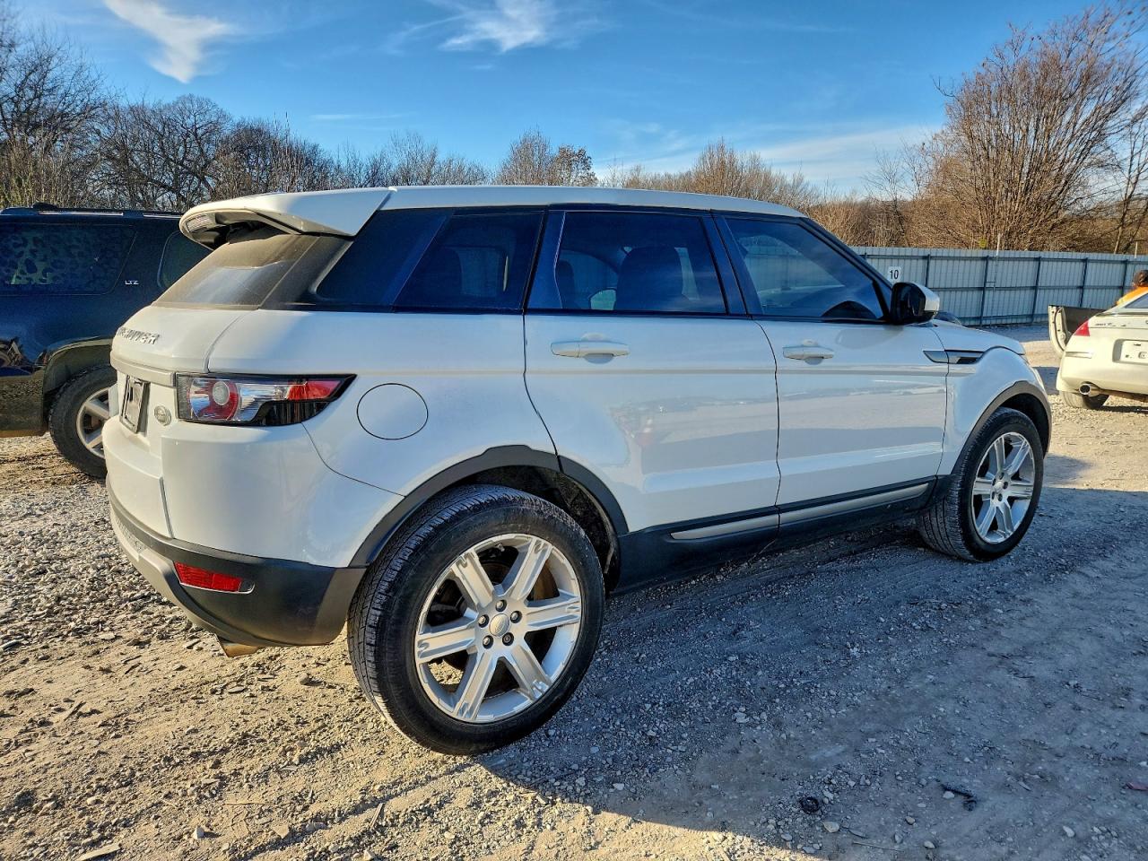 Land Rover Range Rover Pure Plus Image 5