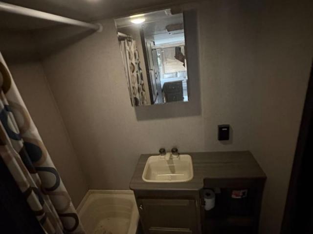 Coleman Coleman 18 Image 4