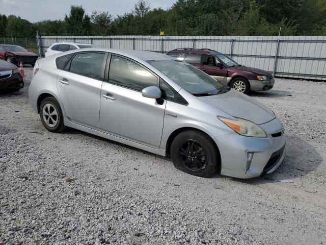Toyota Prius Image 13