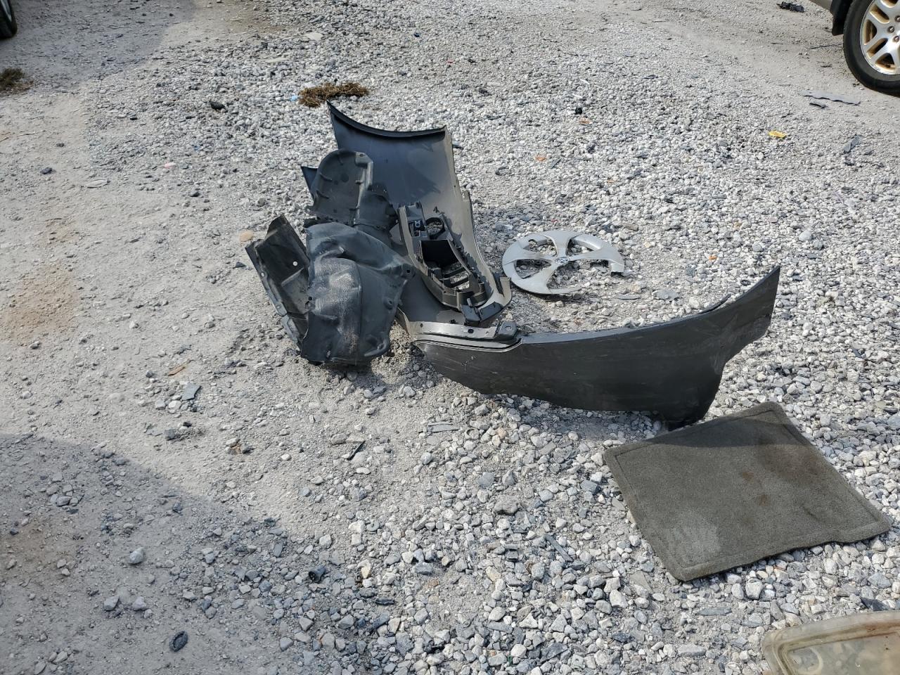 Toyota Prius Image 11