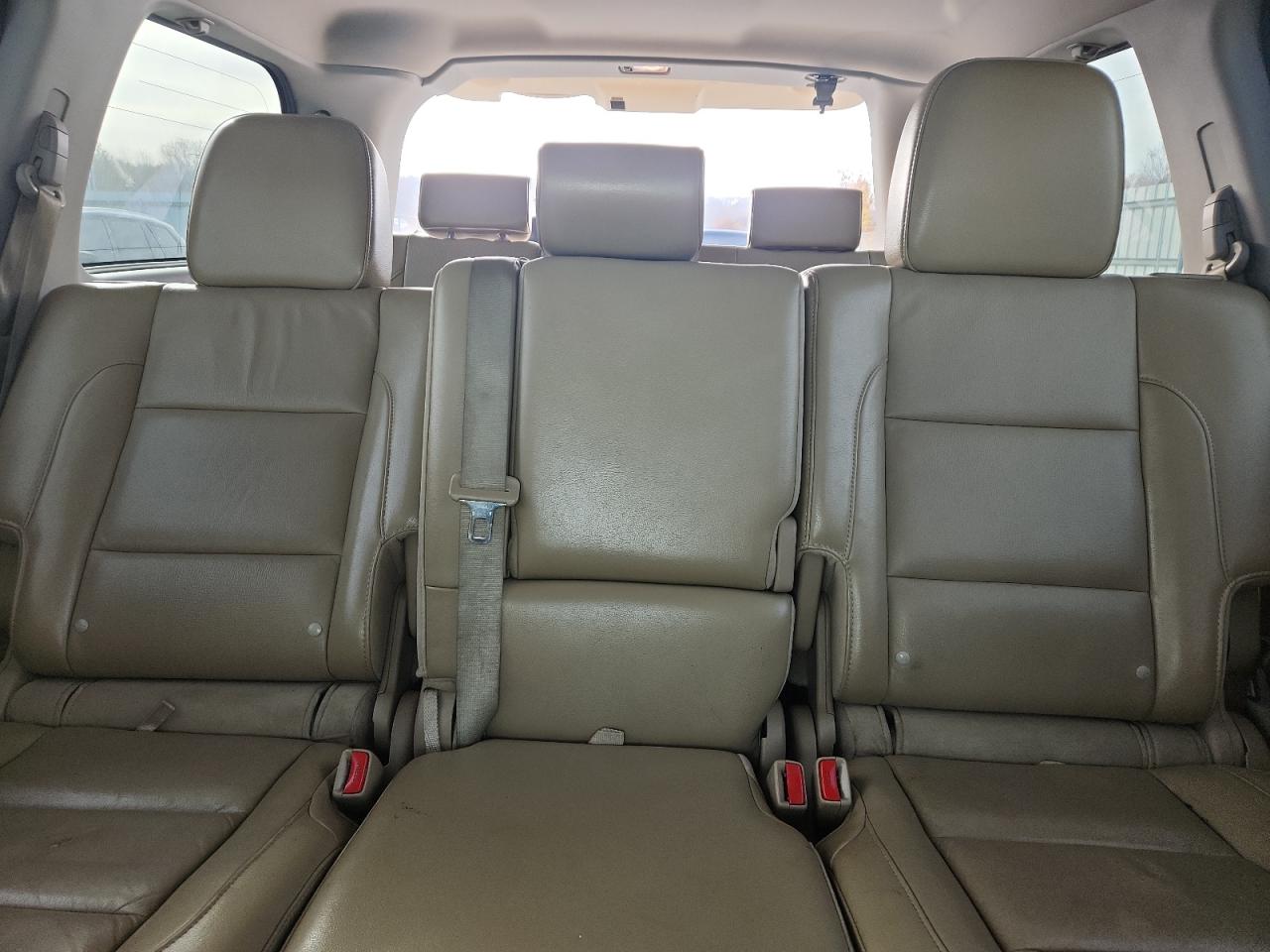 Nissan Armada Sv Image 4