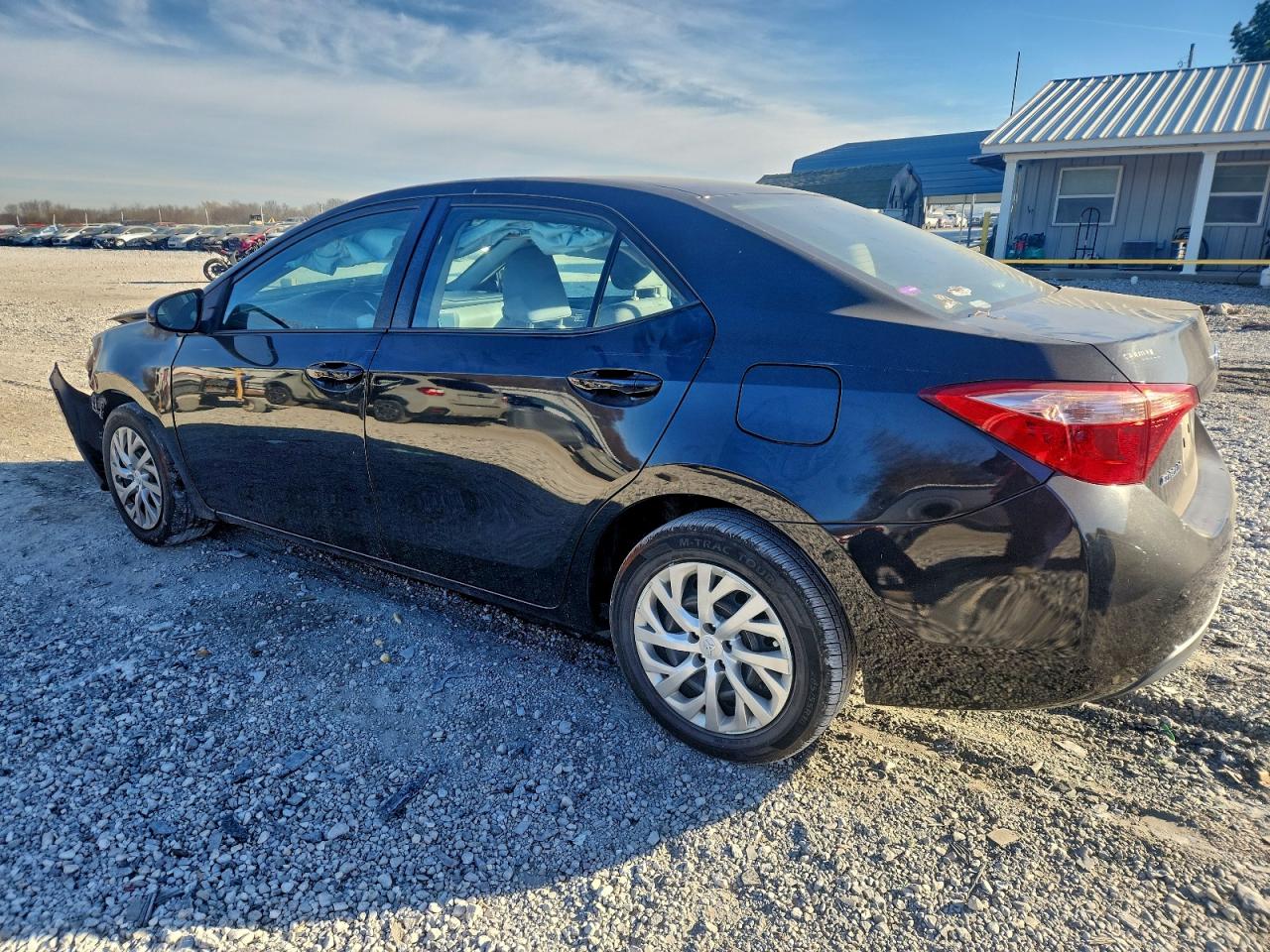Toyota Corolla L Image 7