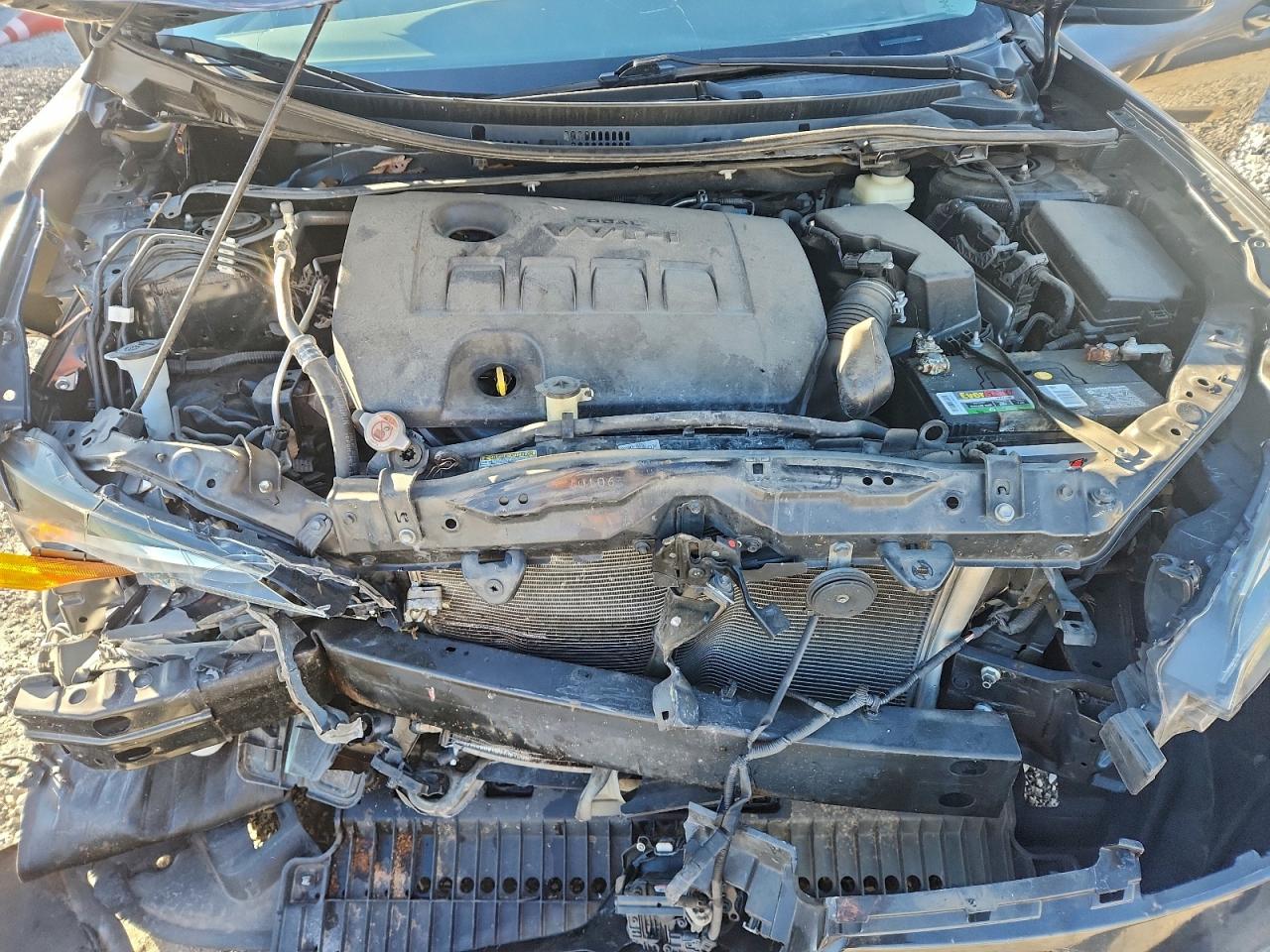 Toyota Corolla L Image 10