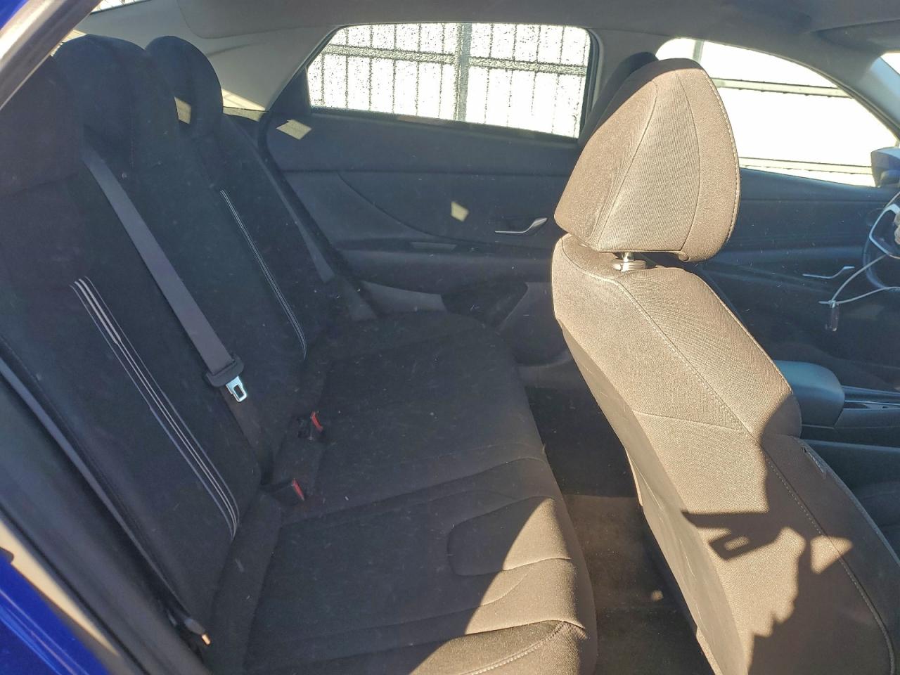 Hyundai ELANTRA Sel Image 9