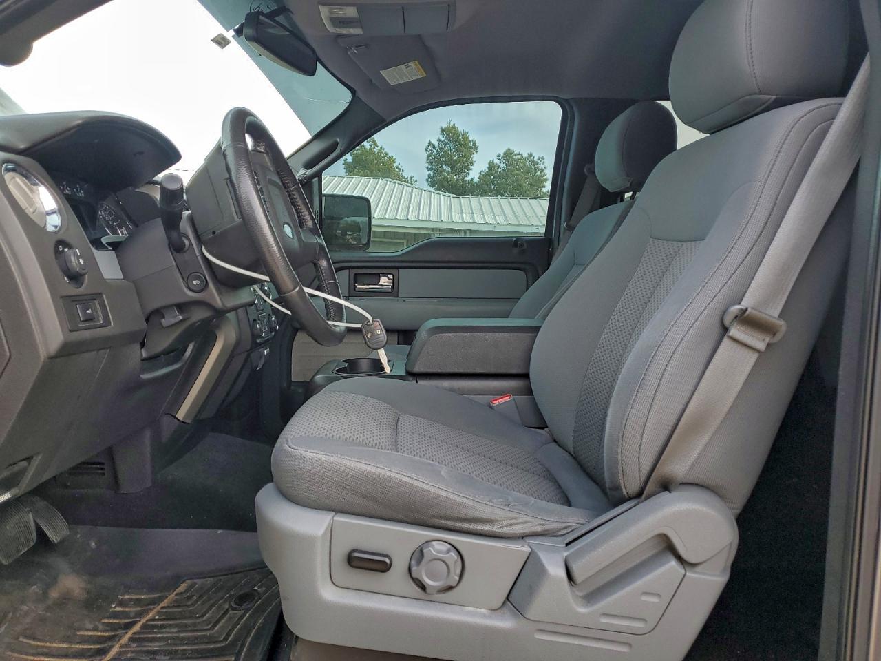 Ford F-150 Supercrew Image 2