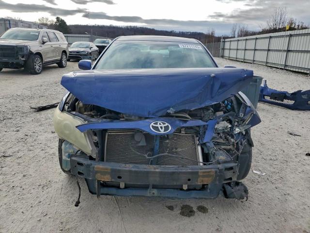 Toyota Camry Base Image 6