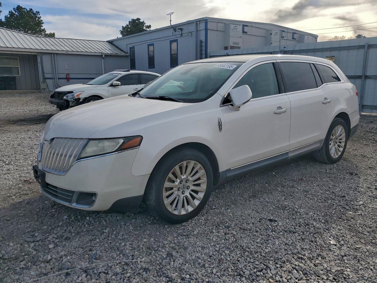 Lincoln MKT Image 1