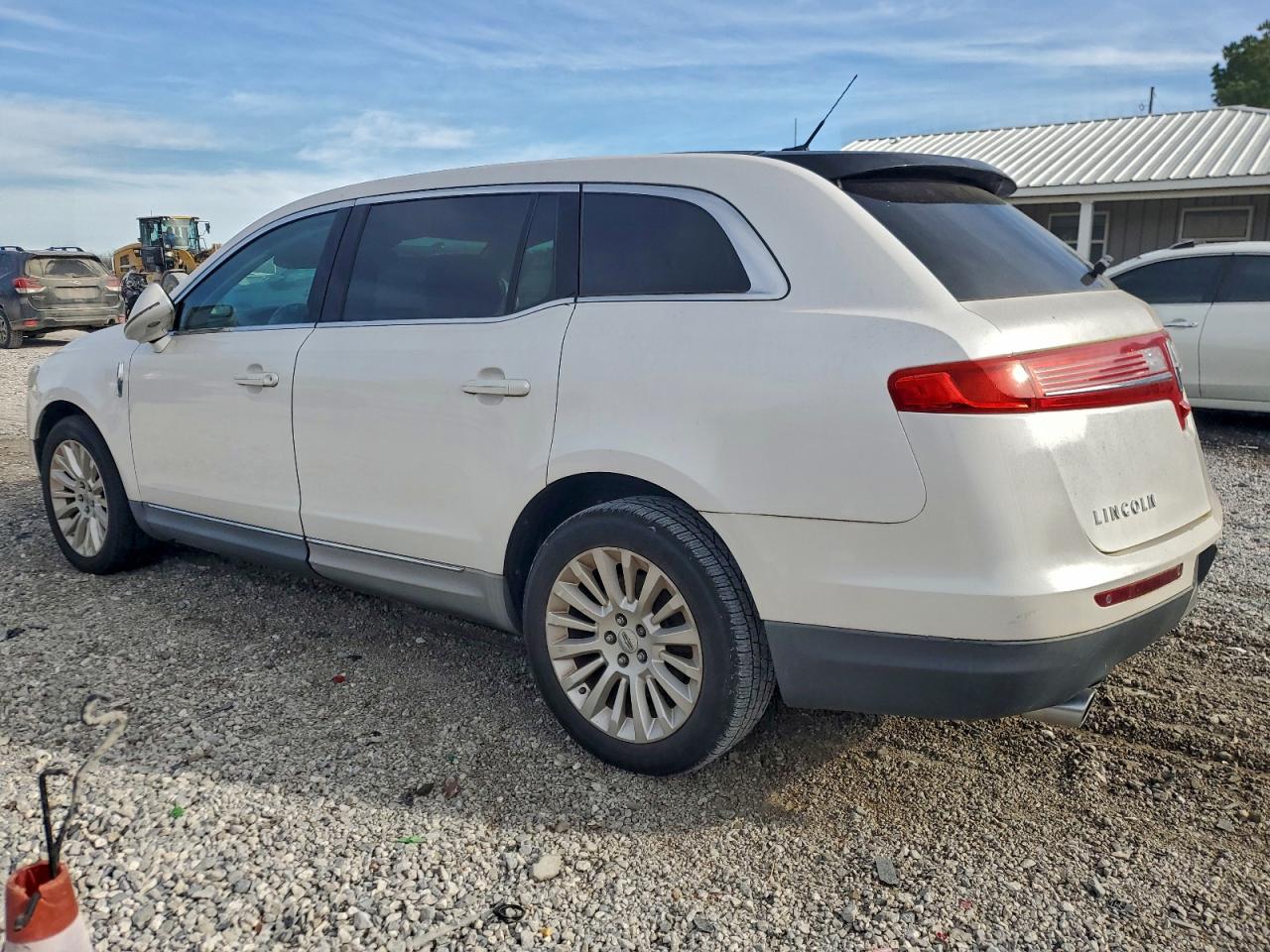 Lincoln MKT Image 2