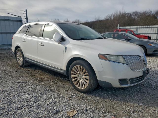 Lincoln MKT Image 3