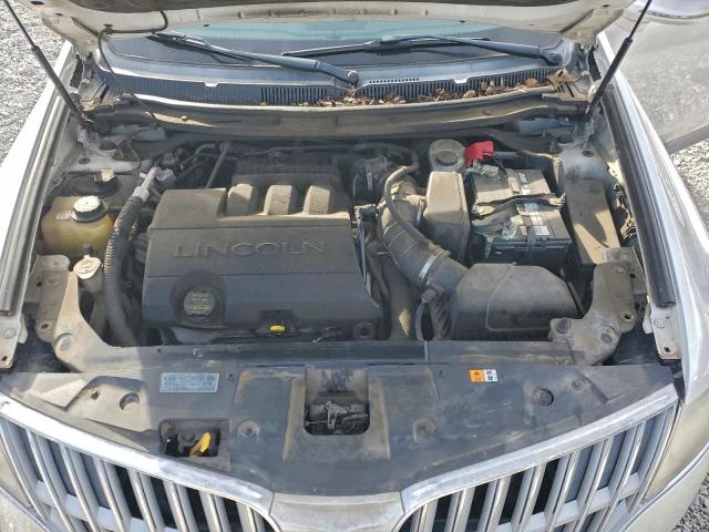 Lincoln MKT Image 13