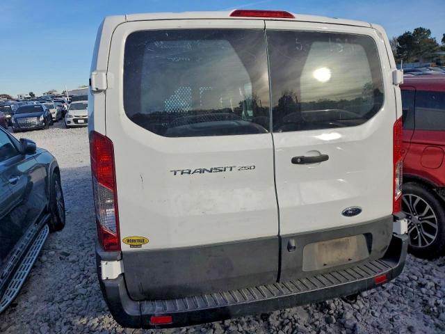 Ford Transit T-250 Image 6