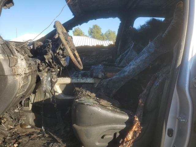 Nissan Titan Sl Image 5