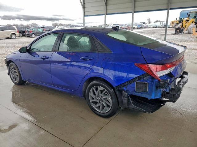 Hyundai ELANTRA Sel Image 2