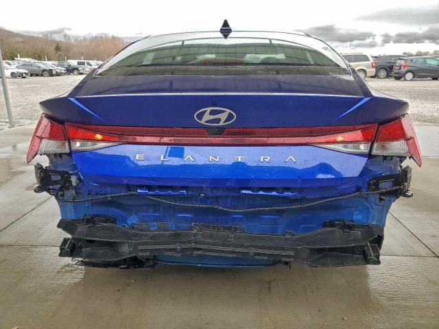 Hyundai ELANTRA Sel Image 3