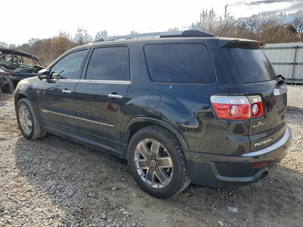 GMC Acadia Denali Image 4