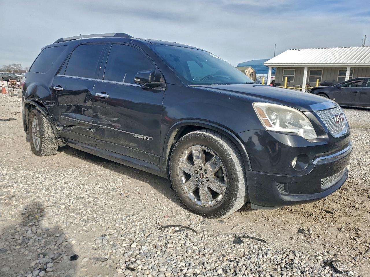 GMC Acadia Denali Image 3