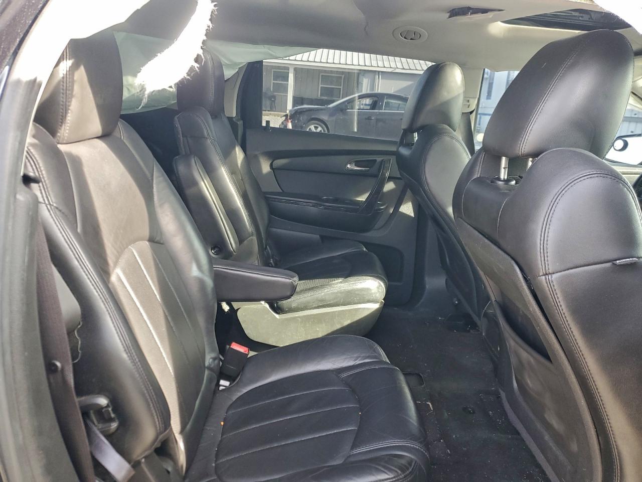 GMC Acadia Denali Image 6