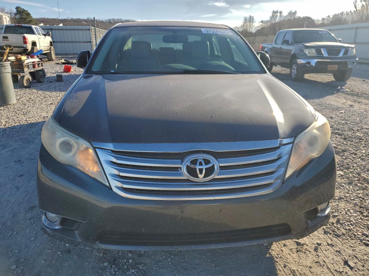 Toyota Avalon Base Image 3