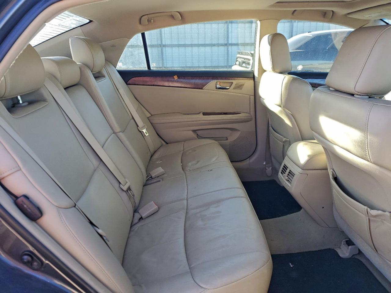 Toyota Avalon Base Image 5