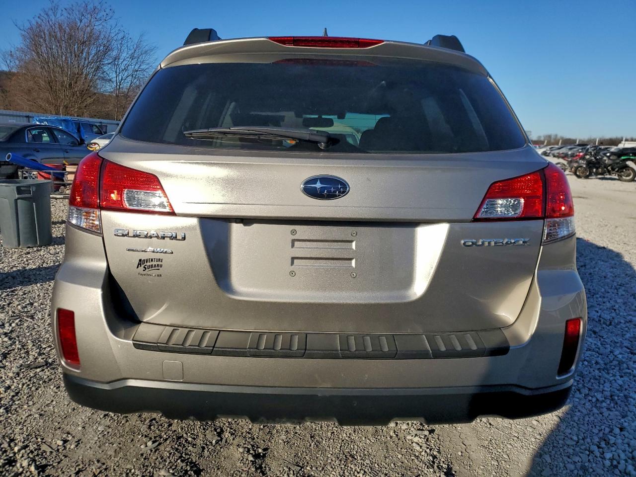 Subaru Outback 2.5i Limited Image 12