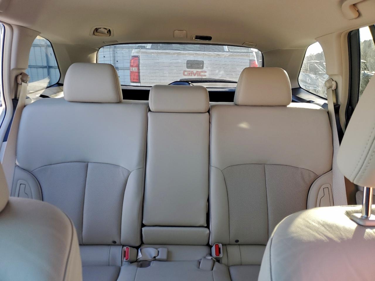 Subaru Outback 2.5i Limited Image 13