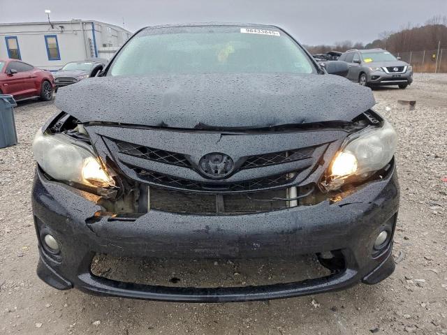 Toyota Corolla Base Image 12