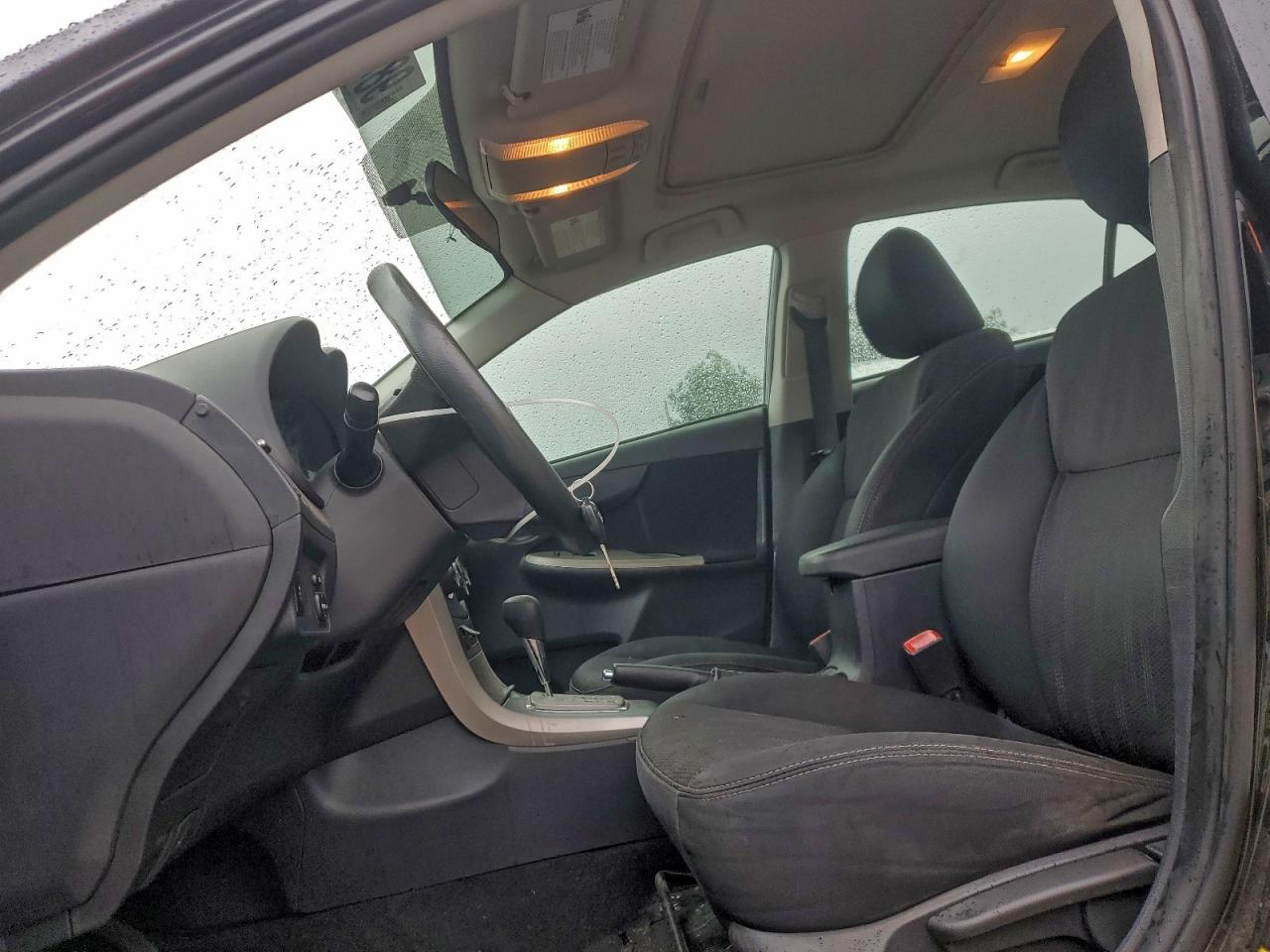 Toyota Corolla Base Image 7