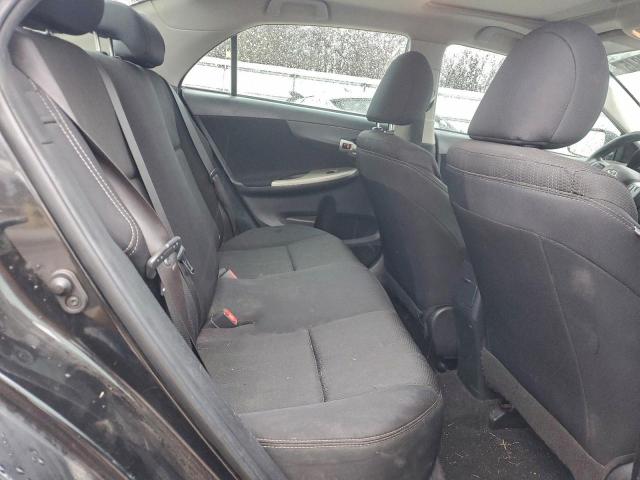 Toyota Corolla Base Image 11