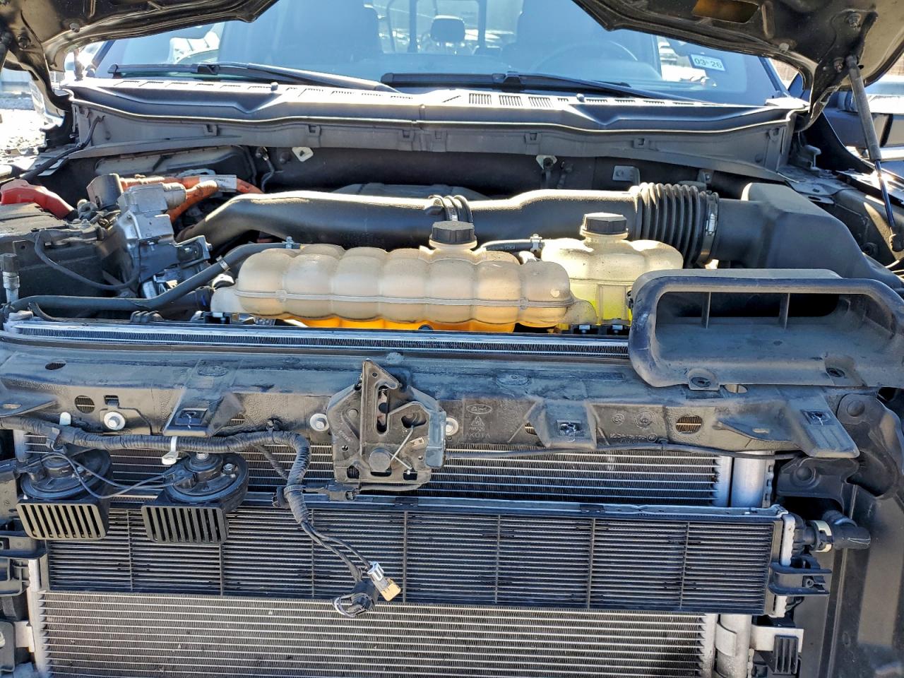 Ford F-150 Supercrew Image 8