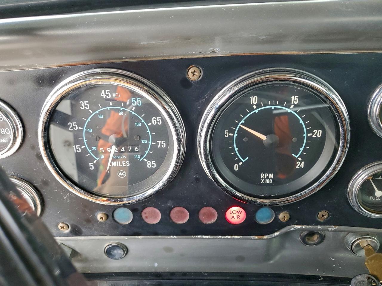 White Gmc Brigadier J9c042 Image 3