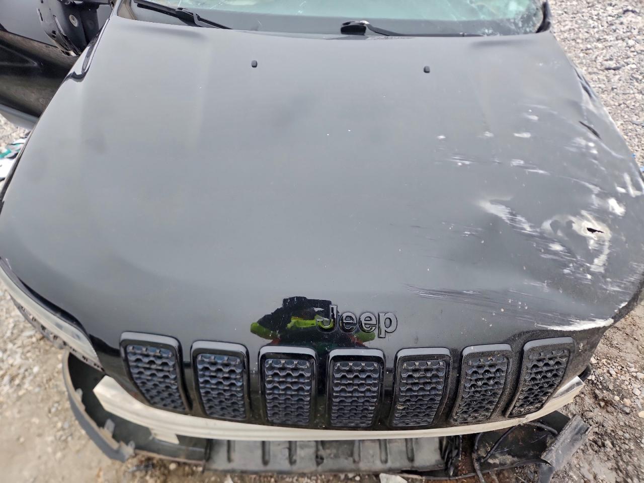 Jeep Grand Cherokee Latitude Plus Image 12