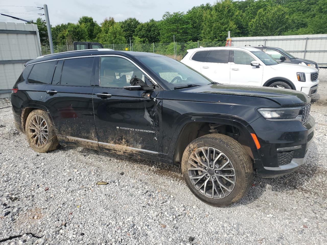 Jeep Grand Cherokee L Summit Image 2