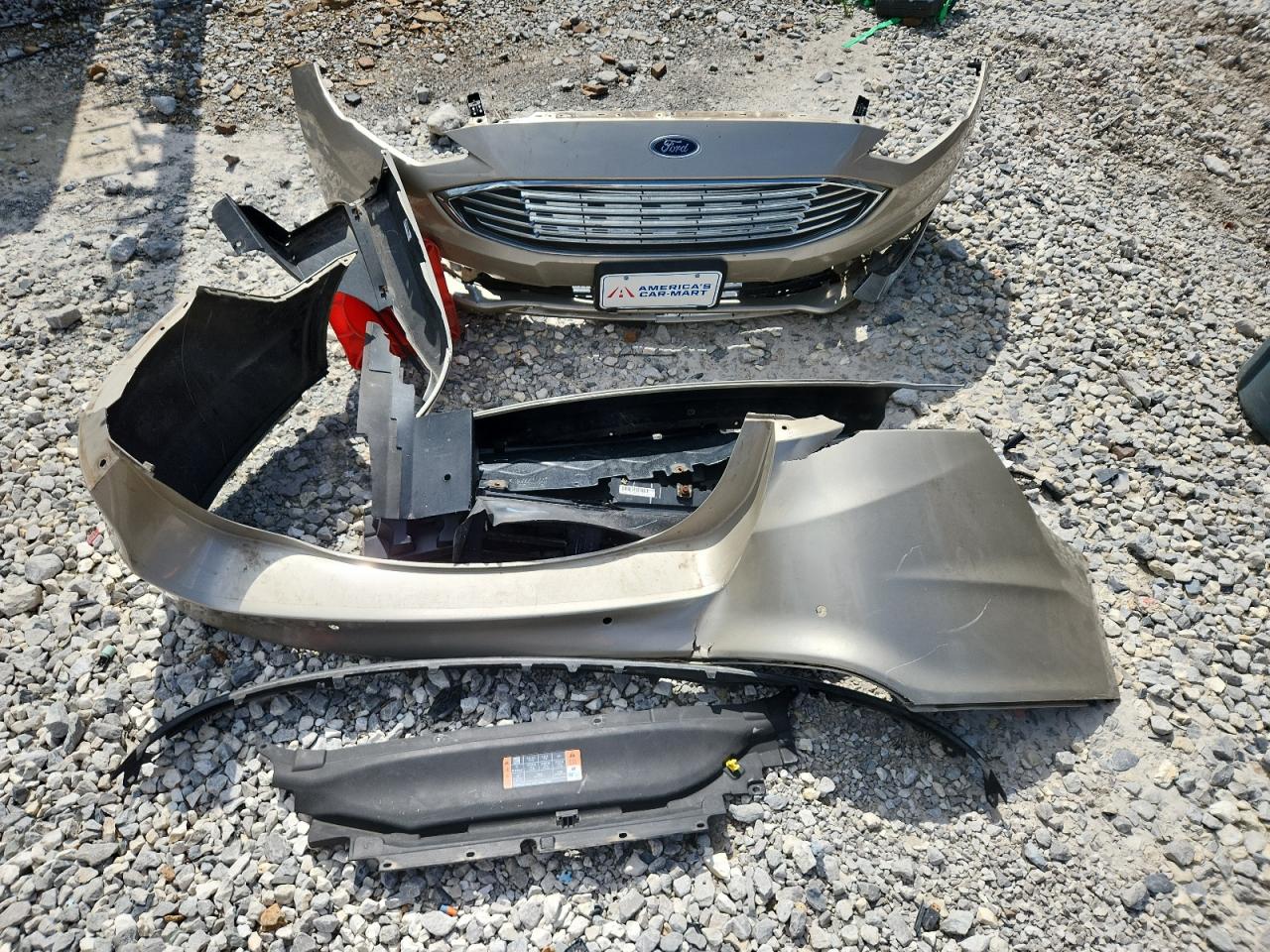 Ford Fusion Se Image 8