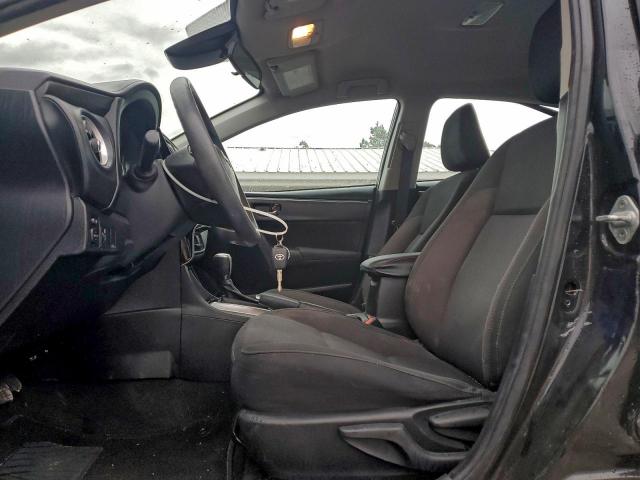 Toyota Corolla L Image 6