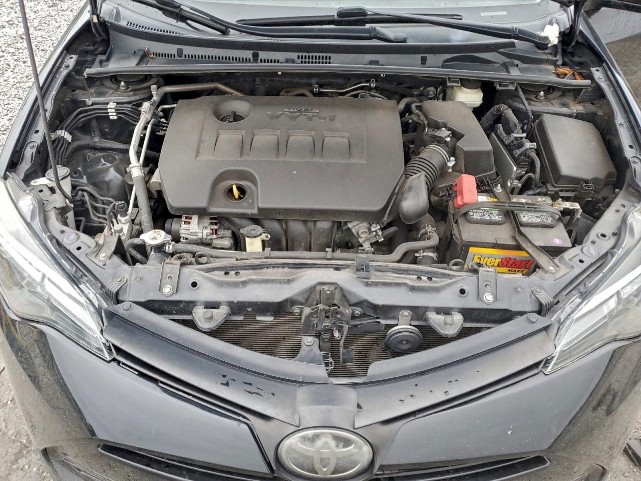 Toyota Corolla L Image 8