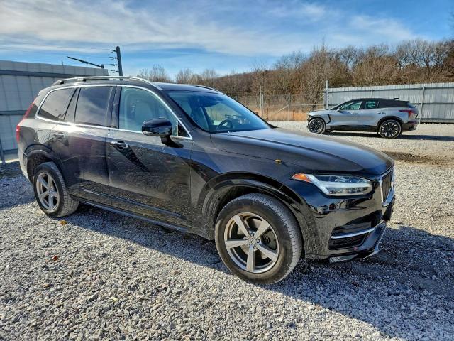 Volvo XC90 T5 Image 5