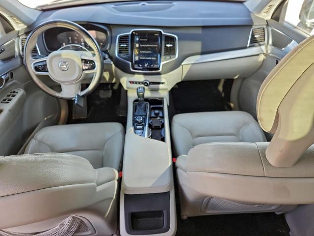 Volvo XC90 T5 Image 7
