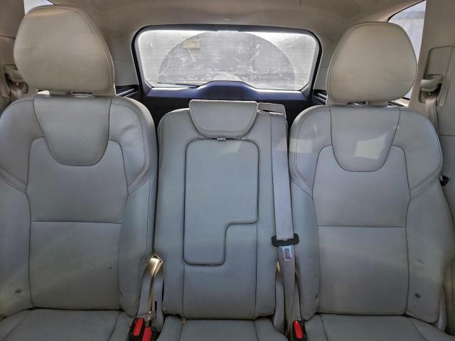 Volvo XC90 T5 Image 10
