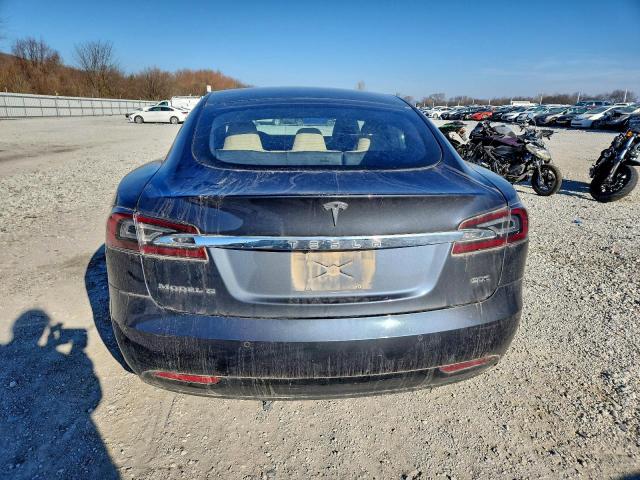 Tesla Model S Image 10