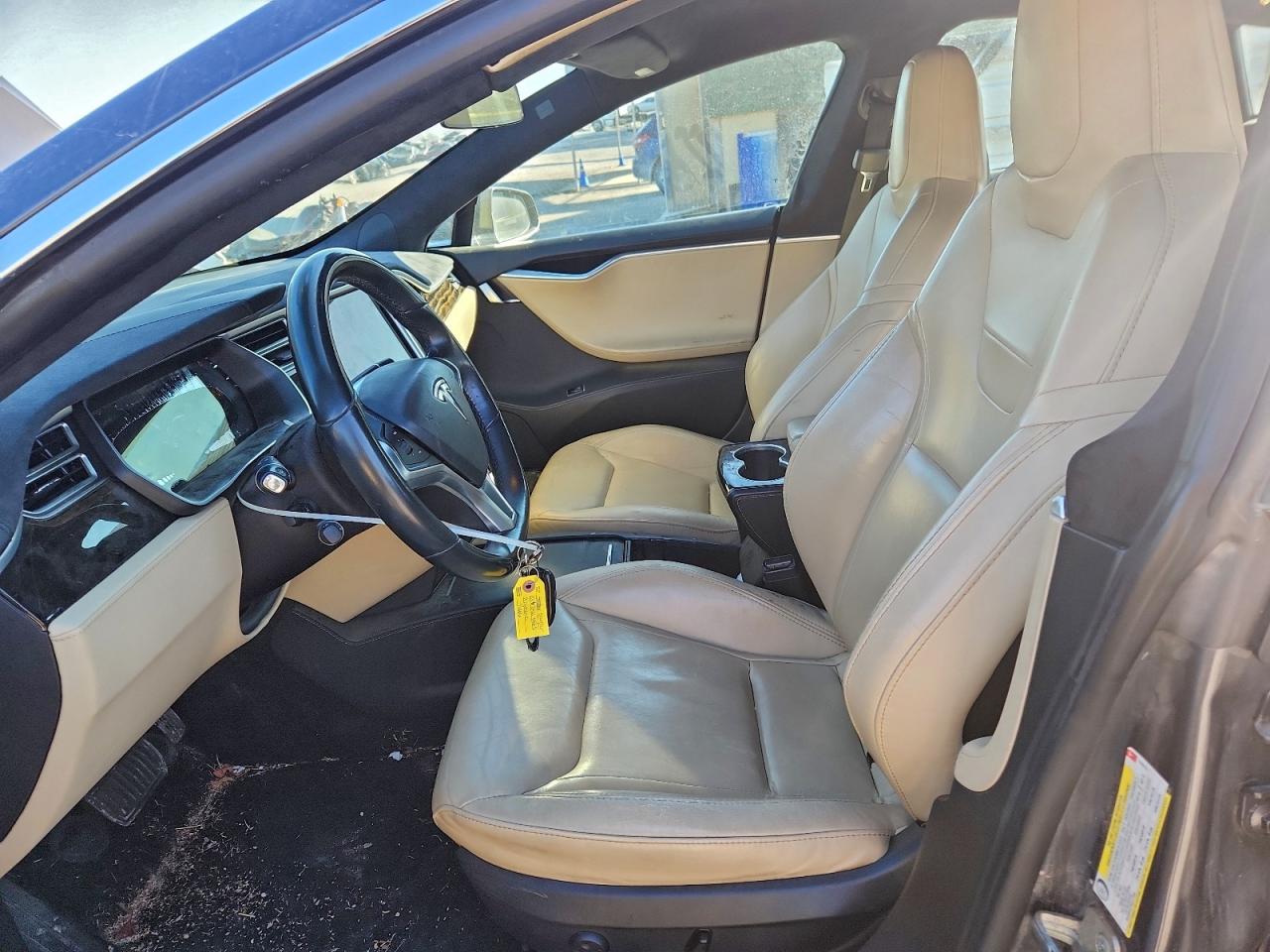 Tesla Model S Image 5