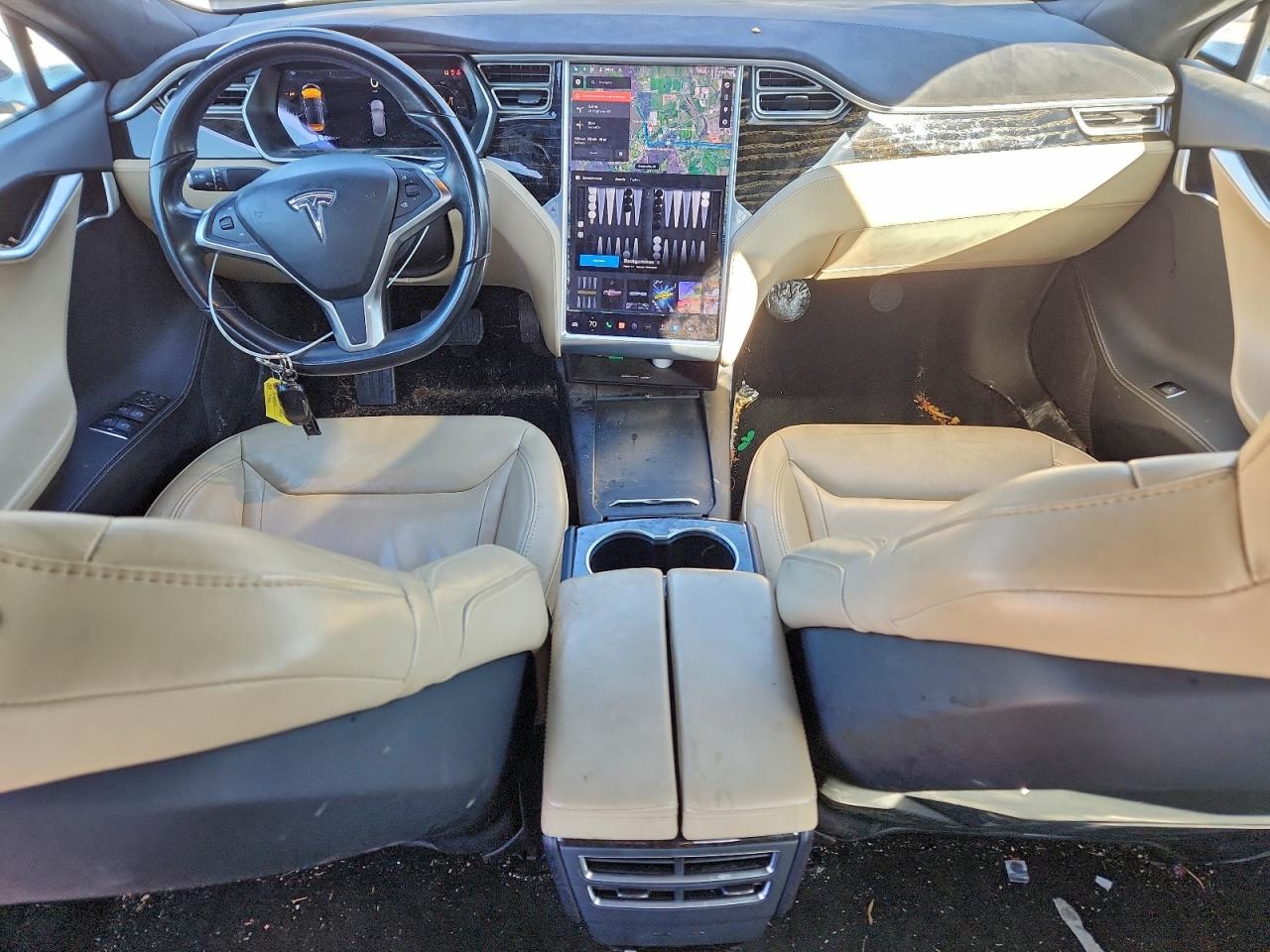 Tesla Model S Image 6