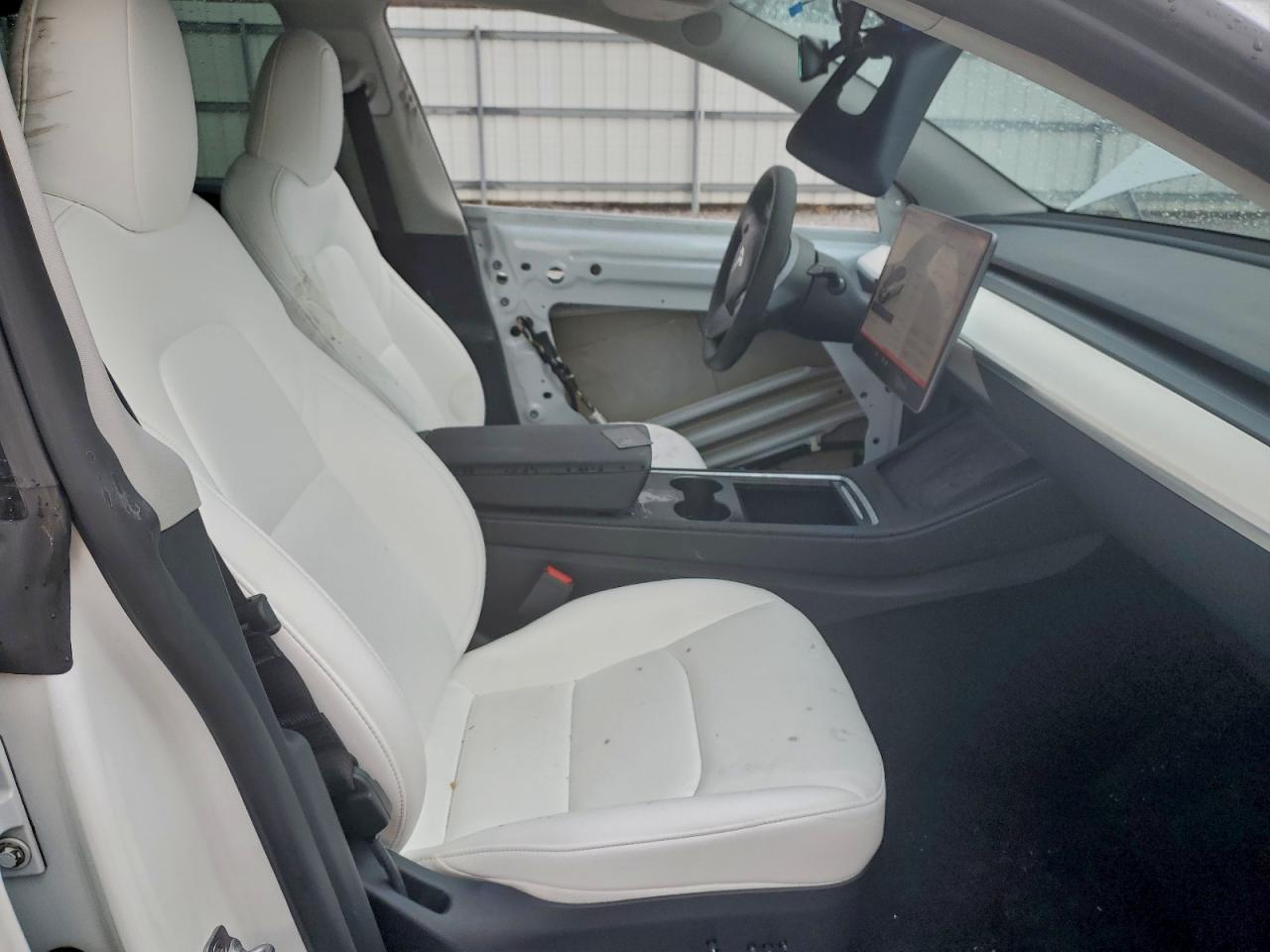 Tesla Model Y Image 7