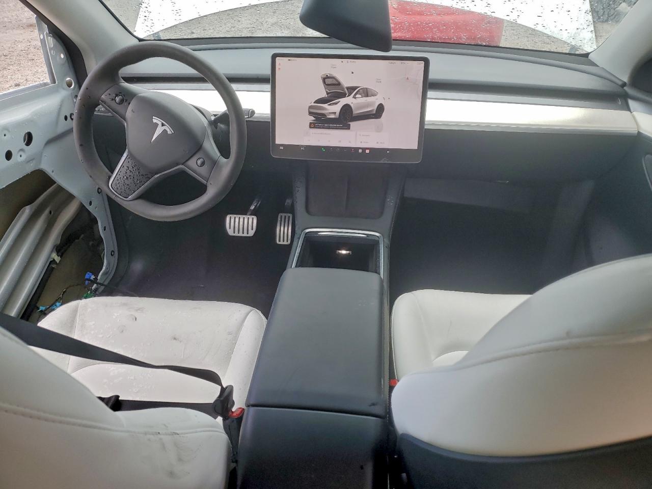 Tesla Model Y Image 11