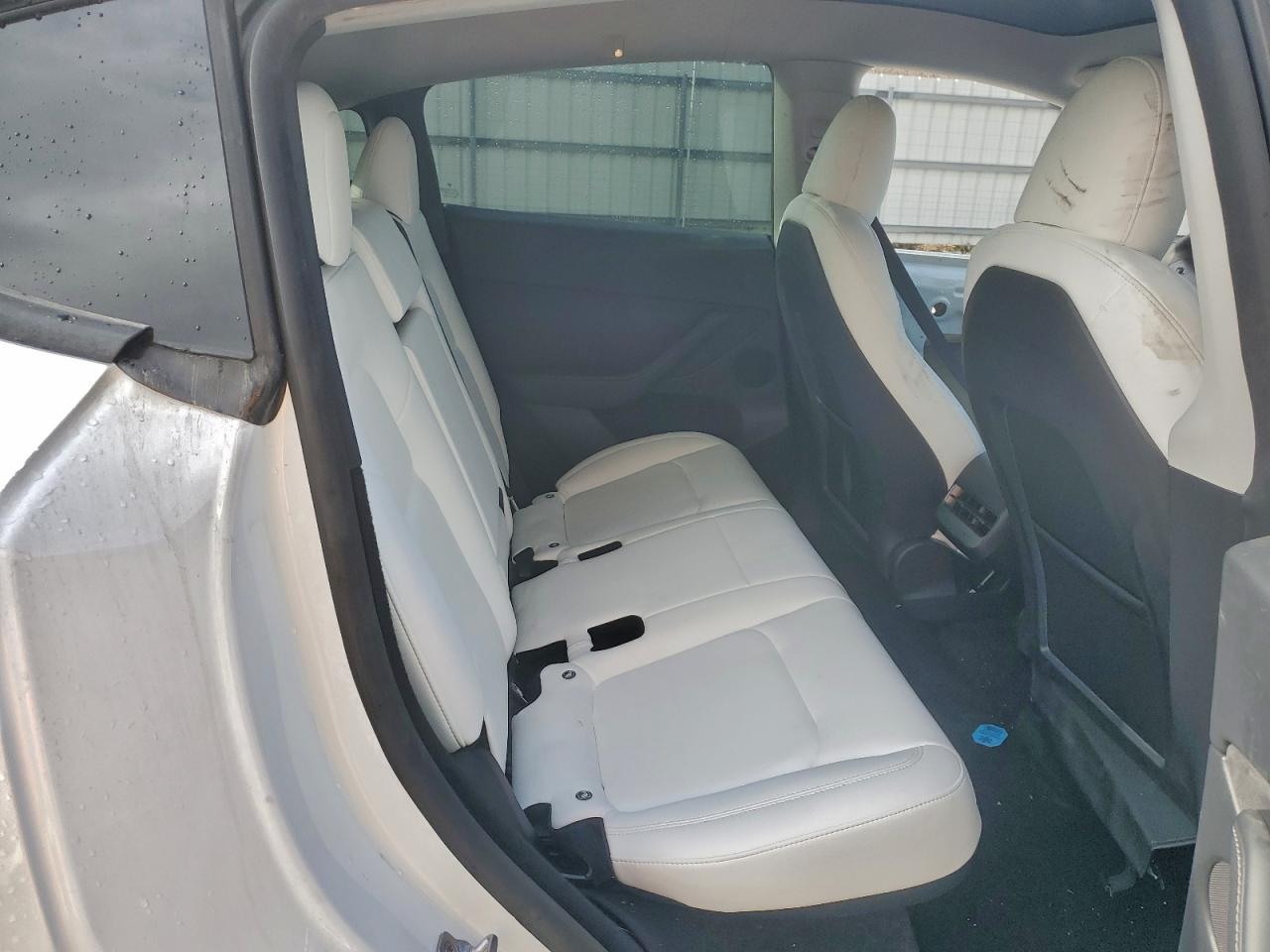 Tesla Model Y Image 9