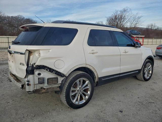 Ford Explorer Xlt Image 4