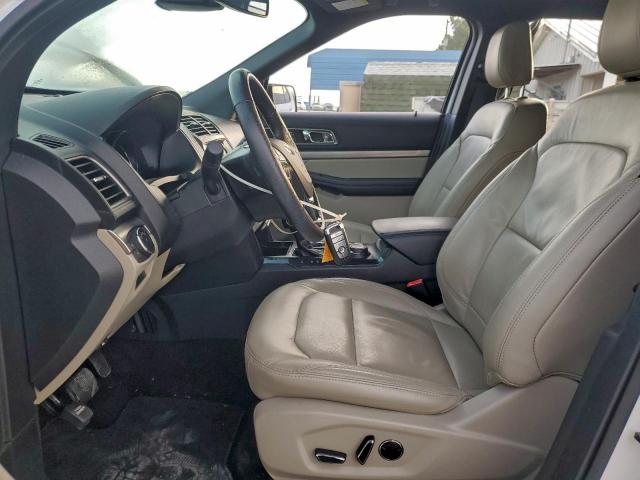 Ford Explorer Xlt Image 6